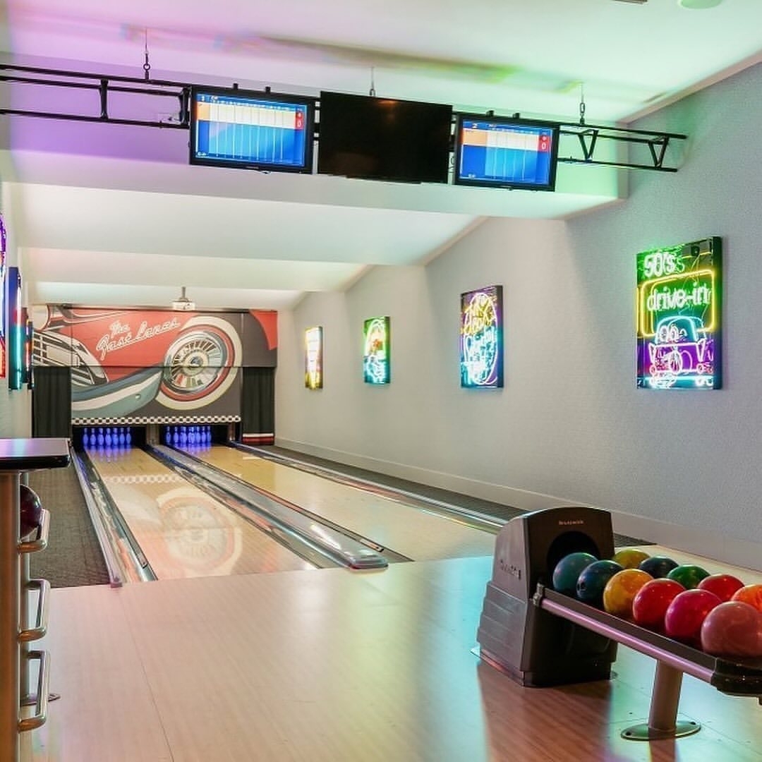 Inside a brand new $6,200,000 Virginia home with an incredible design listed by @pocketlisting.io 😍⁠